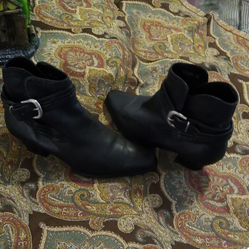 Black bootie's by Nicole 7 Final